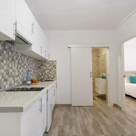 Julia's Sweet Mesa Y Lopez *