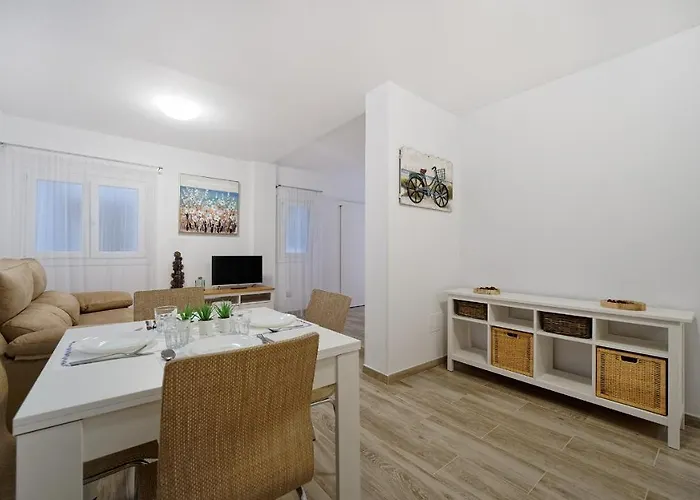 Julia's Sweet Mesa Y Lopez *