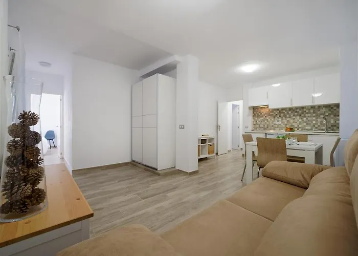 Julia's Sweet Mesa Y Lopez