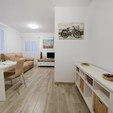 Julia's Sweet Mesa Y Lopez Daire *