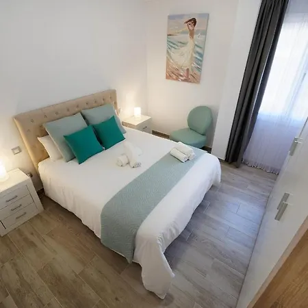 Daire Julia's Sweet Mesa Y Lopez *