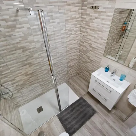 Daire Julia's Sweet Mesa Y Lopez *