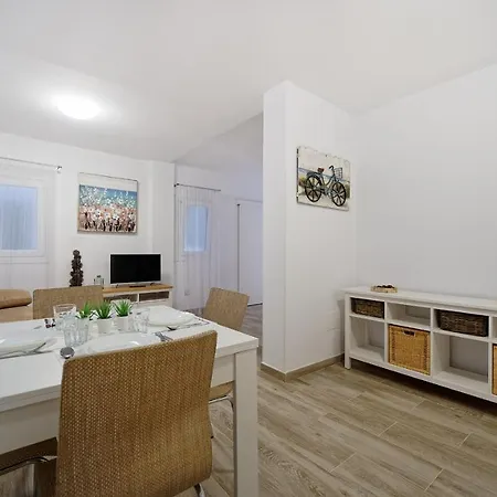 Julia's Sweet Mesa Y Lopez *